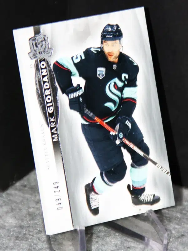 2021 22 Mark Giordano #51 Upper Deck The Cup of 249 - stand